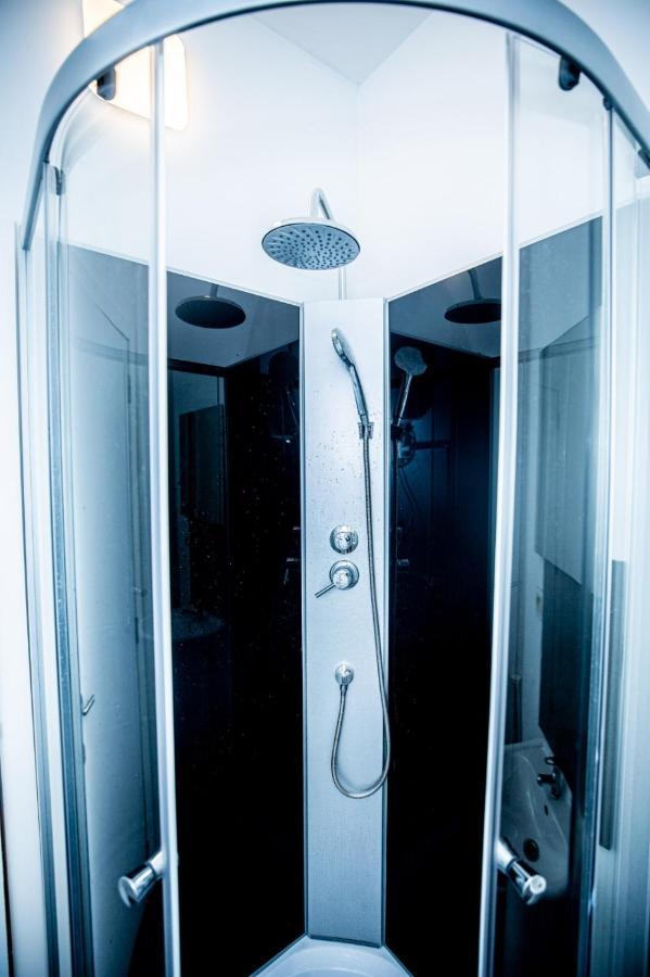 Agréable chambre sur liège avc parking et wifi gratuit Extérieur photo